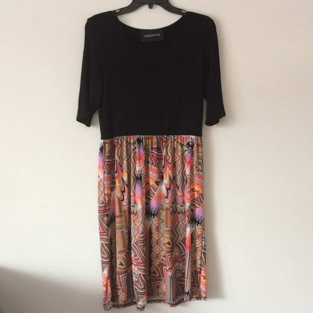 (Peppermint) dress with sleeves. XL midi length